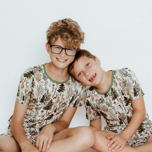 Short Two-Piece Signature Pine & Dandy Pajamas